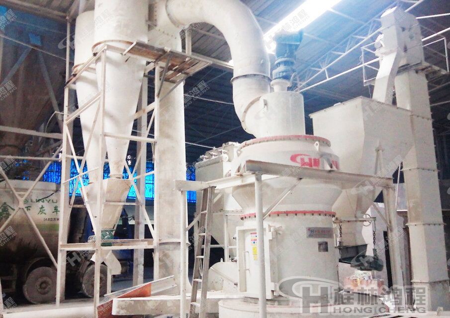 新型高效雷蒙磨粉機(jī)，200目活性炭，小型活性炭生產(chǎn)設(shè)備，活性炭整套生產(chǎn)設(shè)備